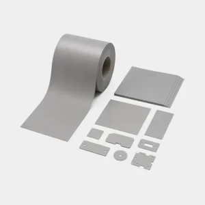 LiPOLY PCM900 是一款兼具 9.0 W/m·K 高導熱係數與卓越製程便利性的相變化材料。室溫下呈固態，免去點膠設備；當工作溫度達約 45°C 時軟化並緊密貼合熱源與散熱器，最小 BLT 僅 25 µm（24 µm），能顯著降低熱阻，為高功率電子設備提供穩定高效的熱介面解決方案。